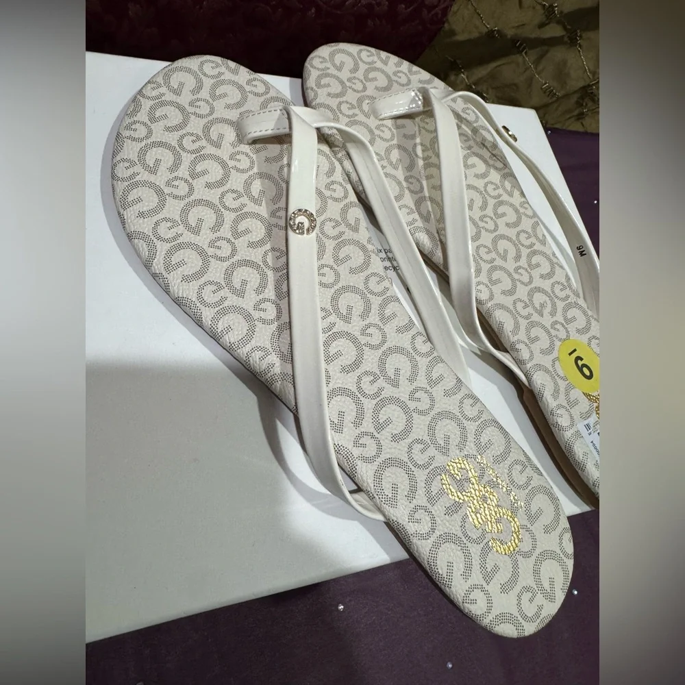 Guess Women's Cream and Gold Sandals - Picture 3 of 4